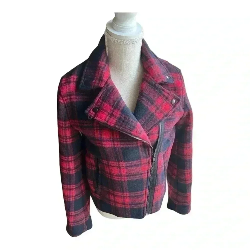 Women's Gap Plaid Coat Size S Red and Black Side Zip Asymmetrical Preowned